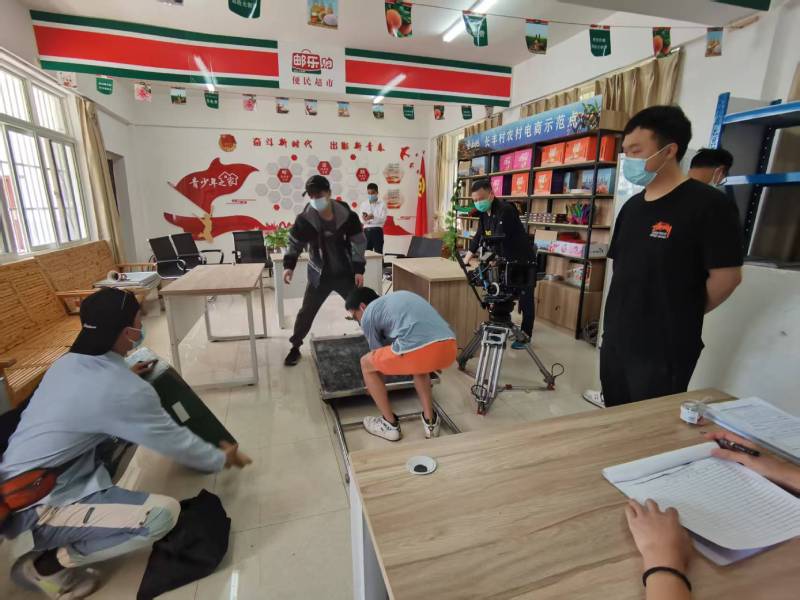 巴林左旗广告片拍摄公司：极简主义践行者，少即是多的视觉哲学